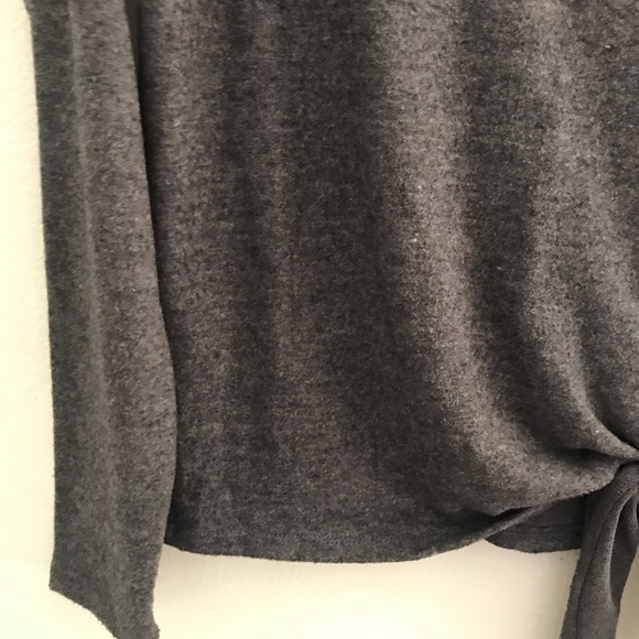 Simply Vera Wang Ling Sleeves Women’s Dark Grey & Light Grey Sweater Size XS - Picture 4 of 5